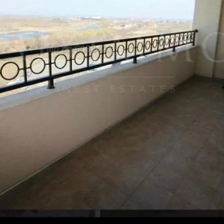 Sunset Apartment *